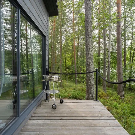 Private High Quality By The Lakeside *